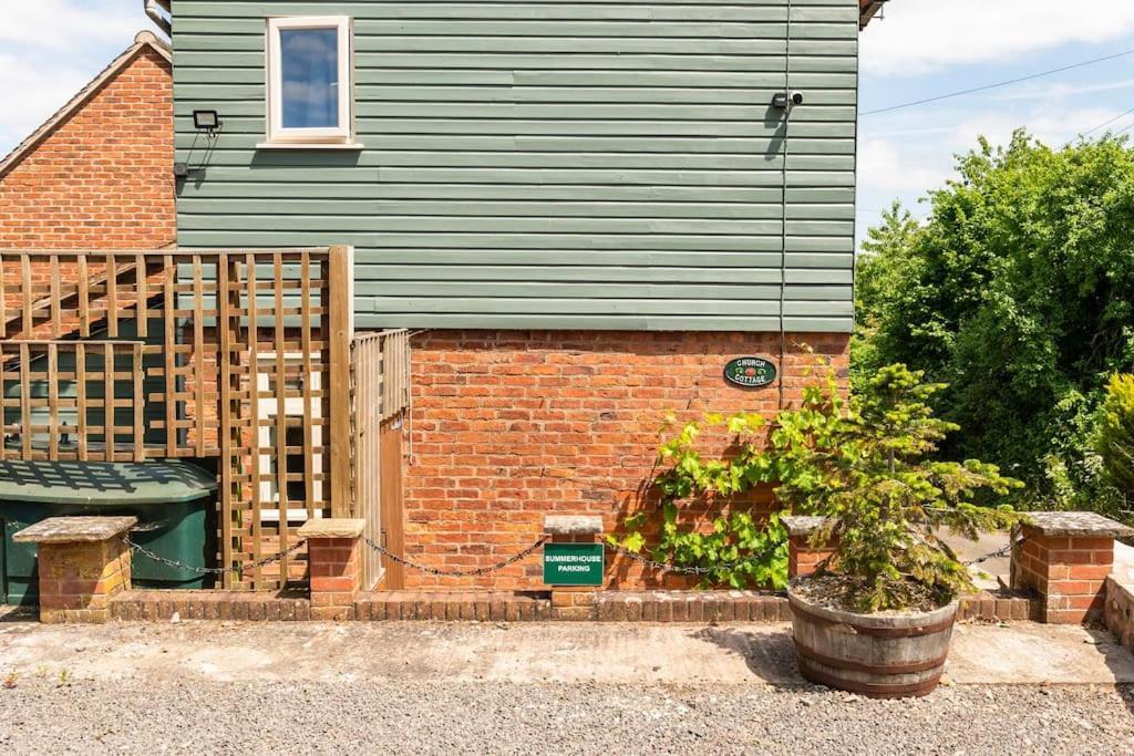 The Summerhouse, Countryside Retreat With Private Hot Tub บริดจ์นอร์ท ภายนอก รูปภาพ